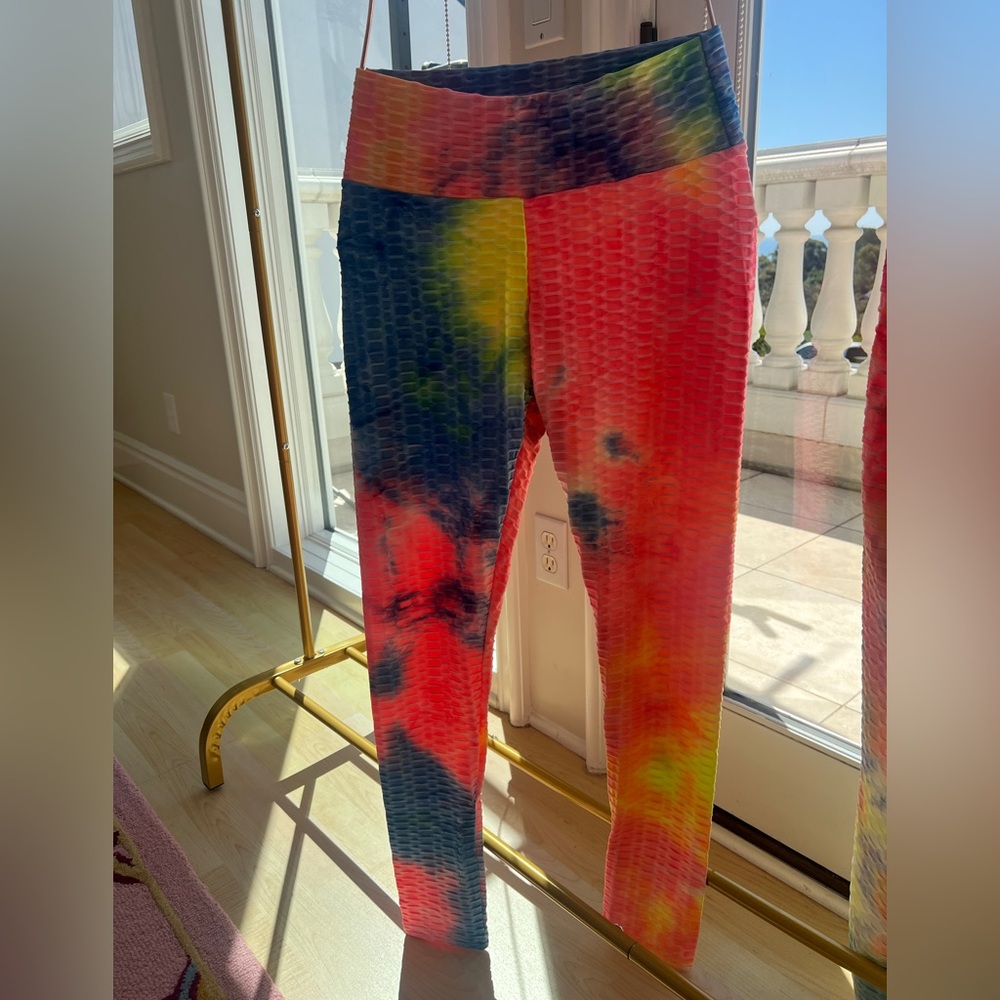 Colorful leggings only in multiple sizes